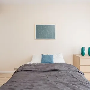 https://chill-apartments-wilanow-business-center.warsawhotelspoland.com